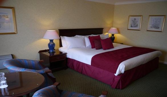 Urban Hotel Грентем Екстер'єр фото