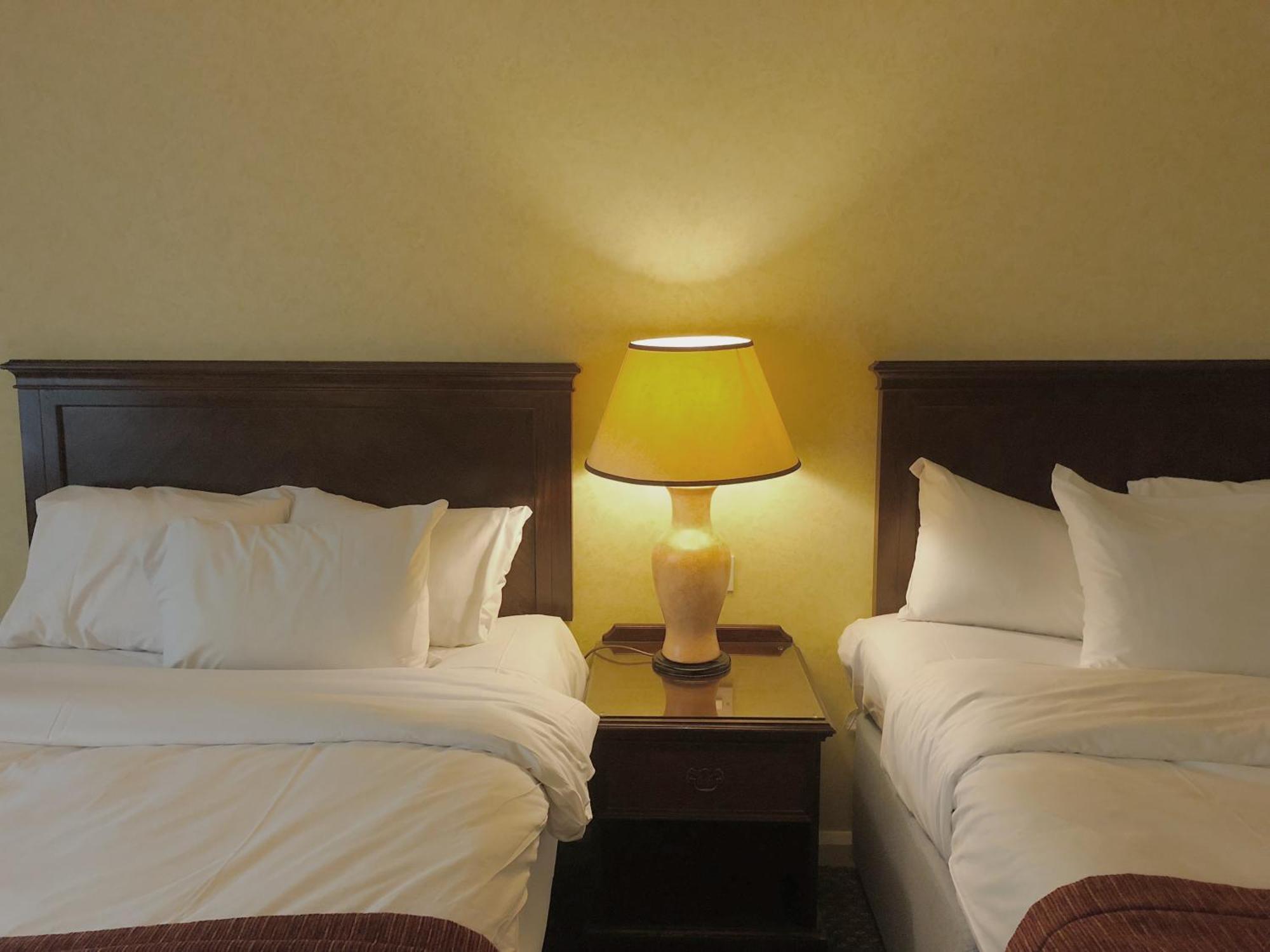 Urban Hotel Грентем Екстер'єр фото