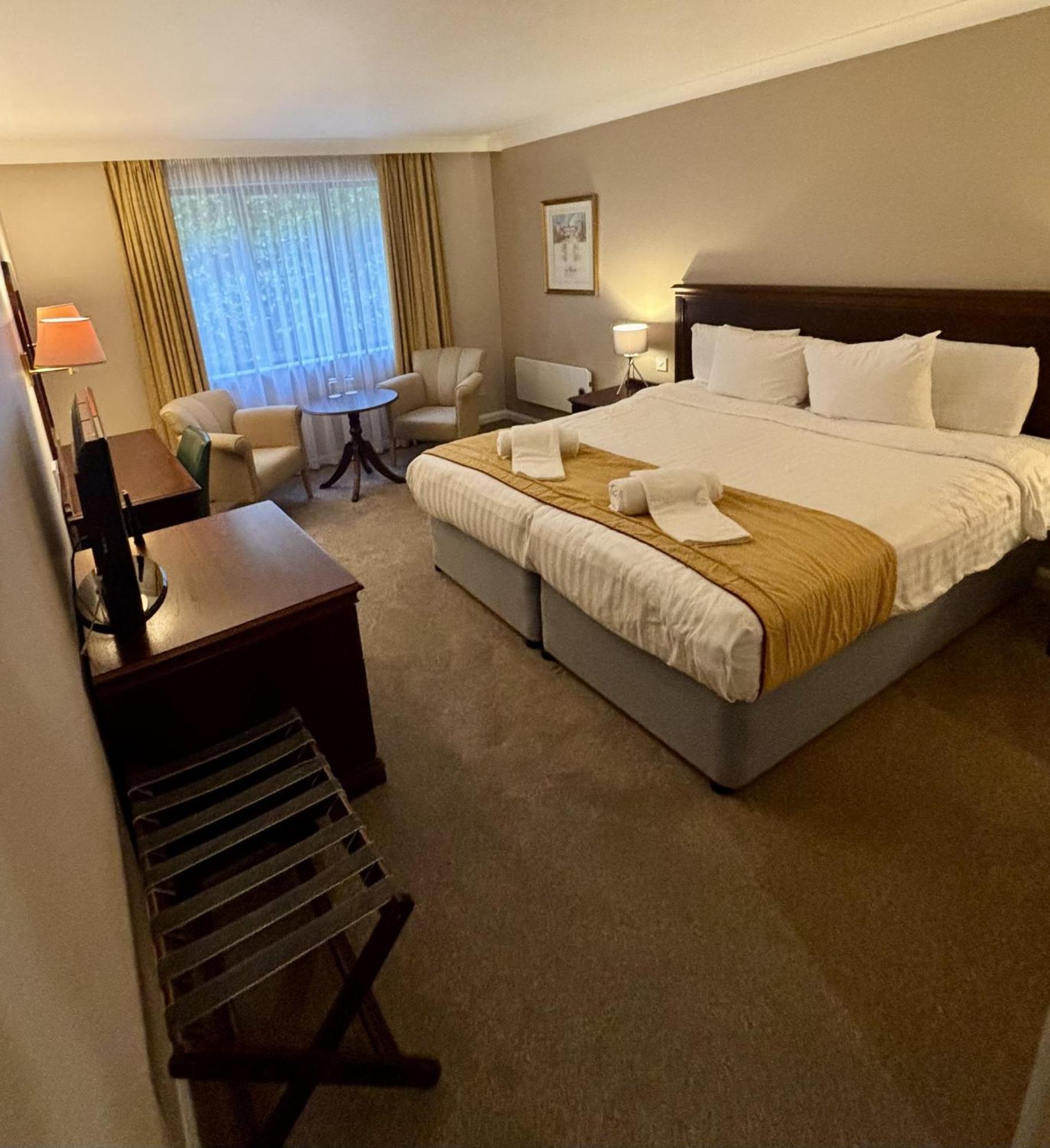 Urban Hotel Грентем Екстер'єр фото