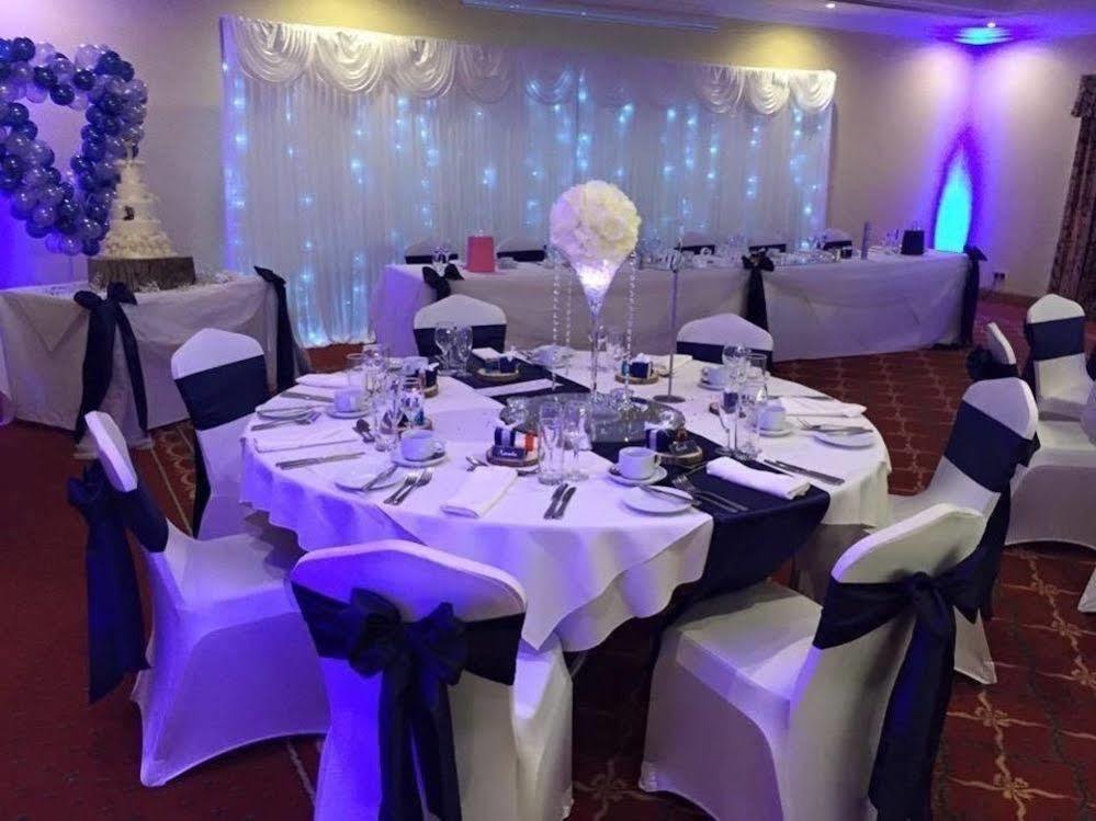 Urban Hotel Грентем Екстер'єр фото